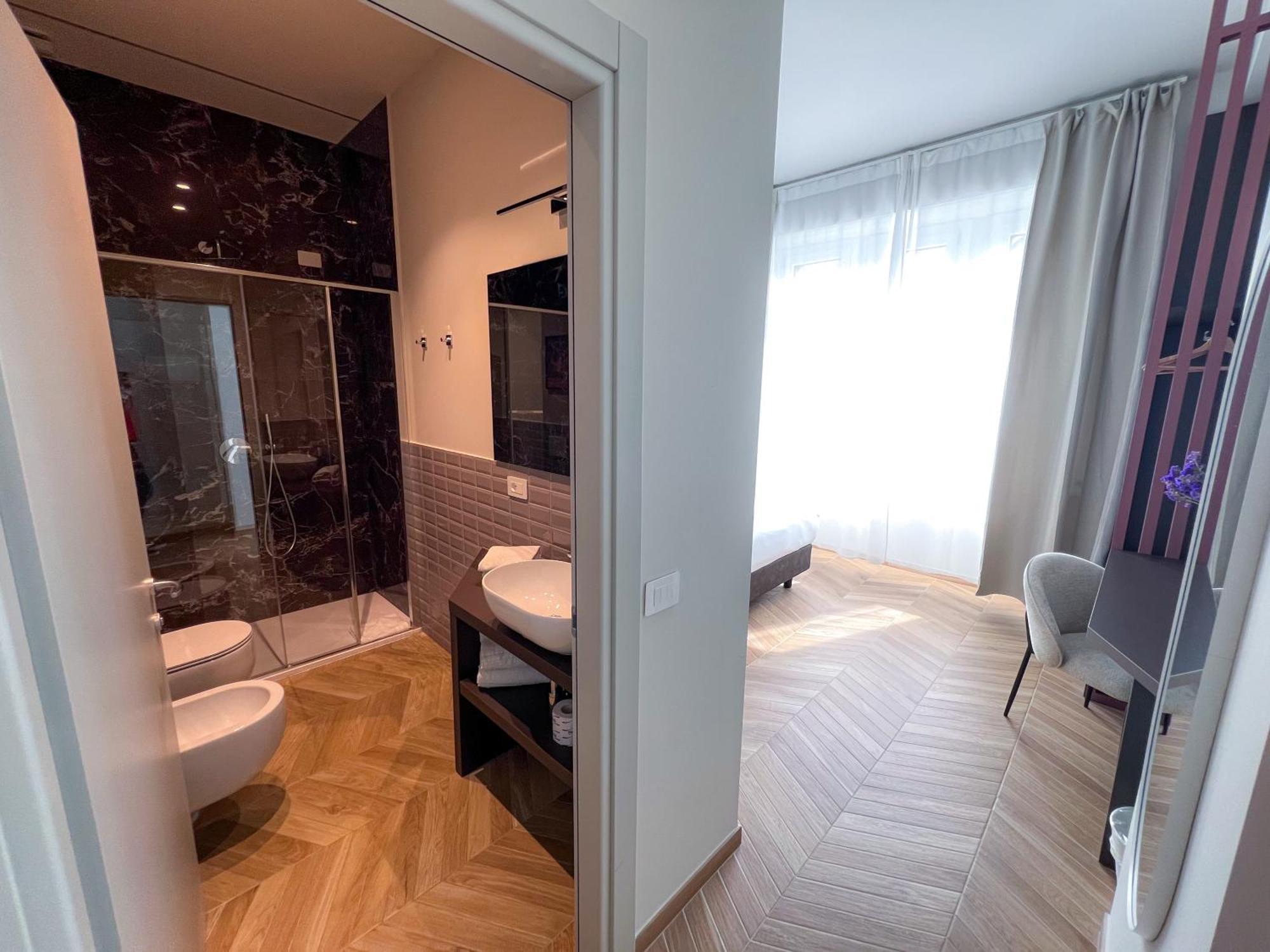 Rossovino Milano Boutique — Foto 3